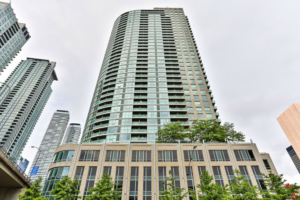 Фото Vibrant Urban Condo 2Bed 2Bath