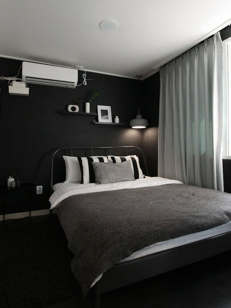 Фото Neat House Hongdae