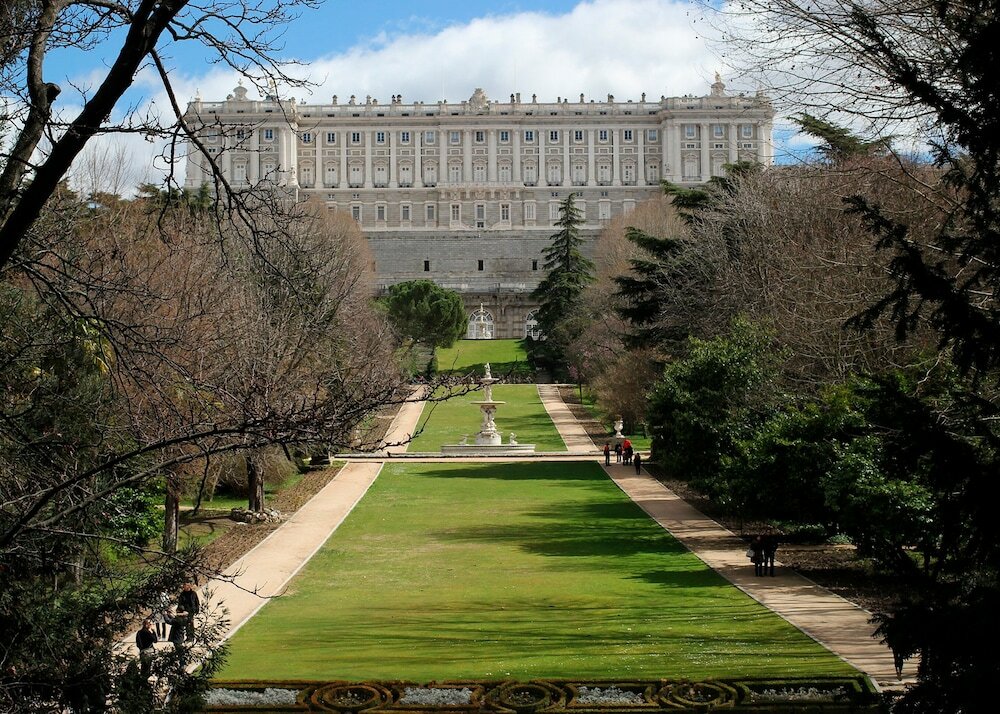 Фото Petit Hostel La Latina