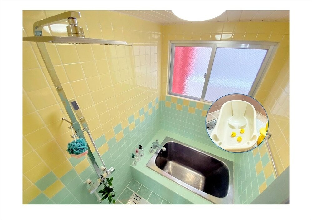 Фото Chatan Tall House