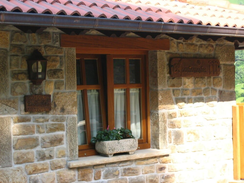 Фото Apartamentos Rurales La Portiella