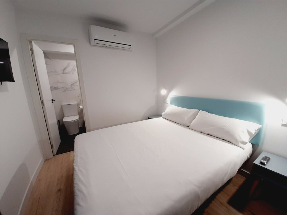 Фото Hostal Carmen by gaiarooms