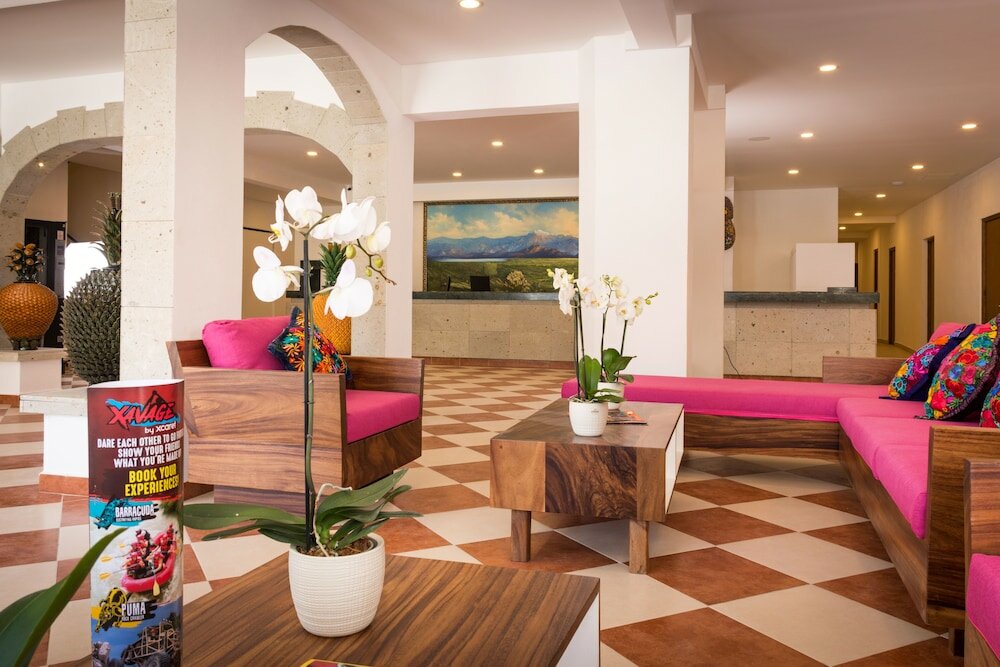 Фото Nomads Party Hostel