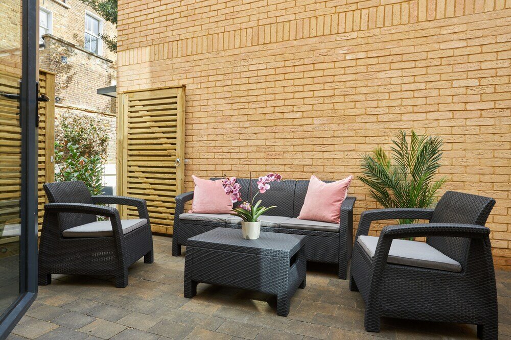 Фото Hammersmith Mews by Flying Butler