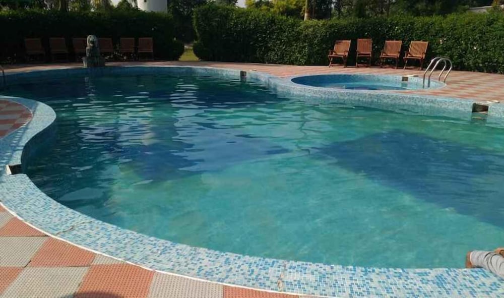 Фото Adb Rooms Corbett Jungle Holiday SPA