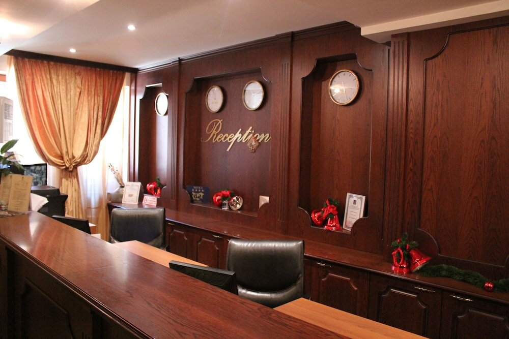 Фото Shiroka Laka Hotel