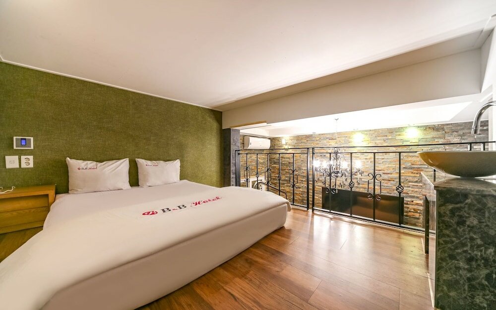 Фото Daegu Dongseongno B and B