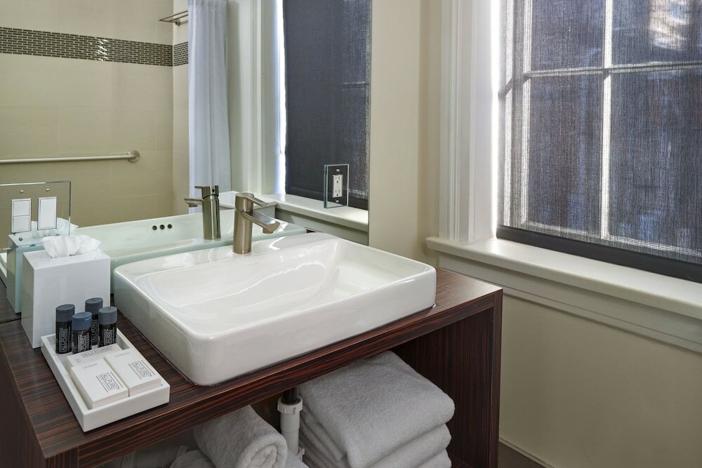 Фото The Tremont House