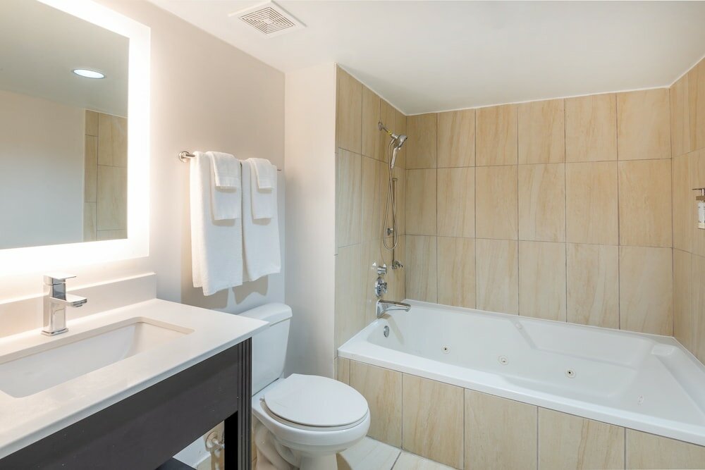 Фото Holiday Inn Express Philadelphia Ne - Bensalem, an Ihg Hotel