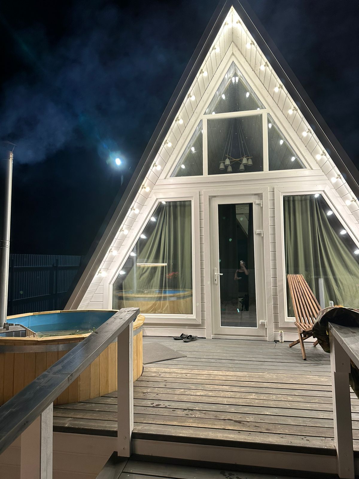 Фото White glamp