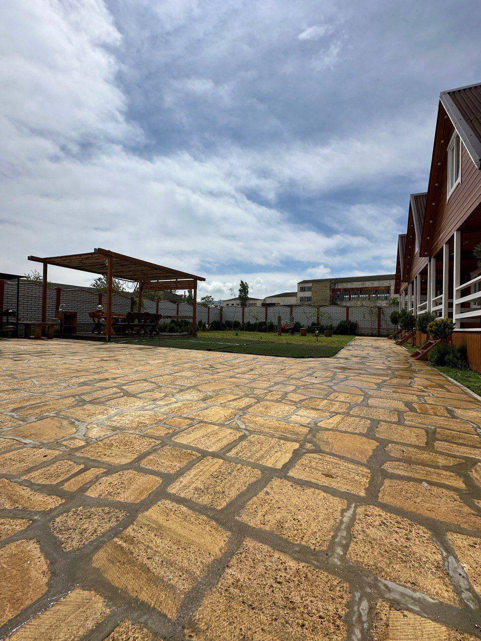 Фото Семейный дворик