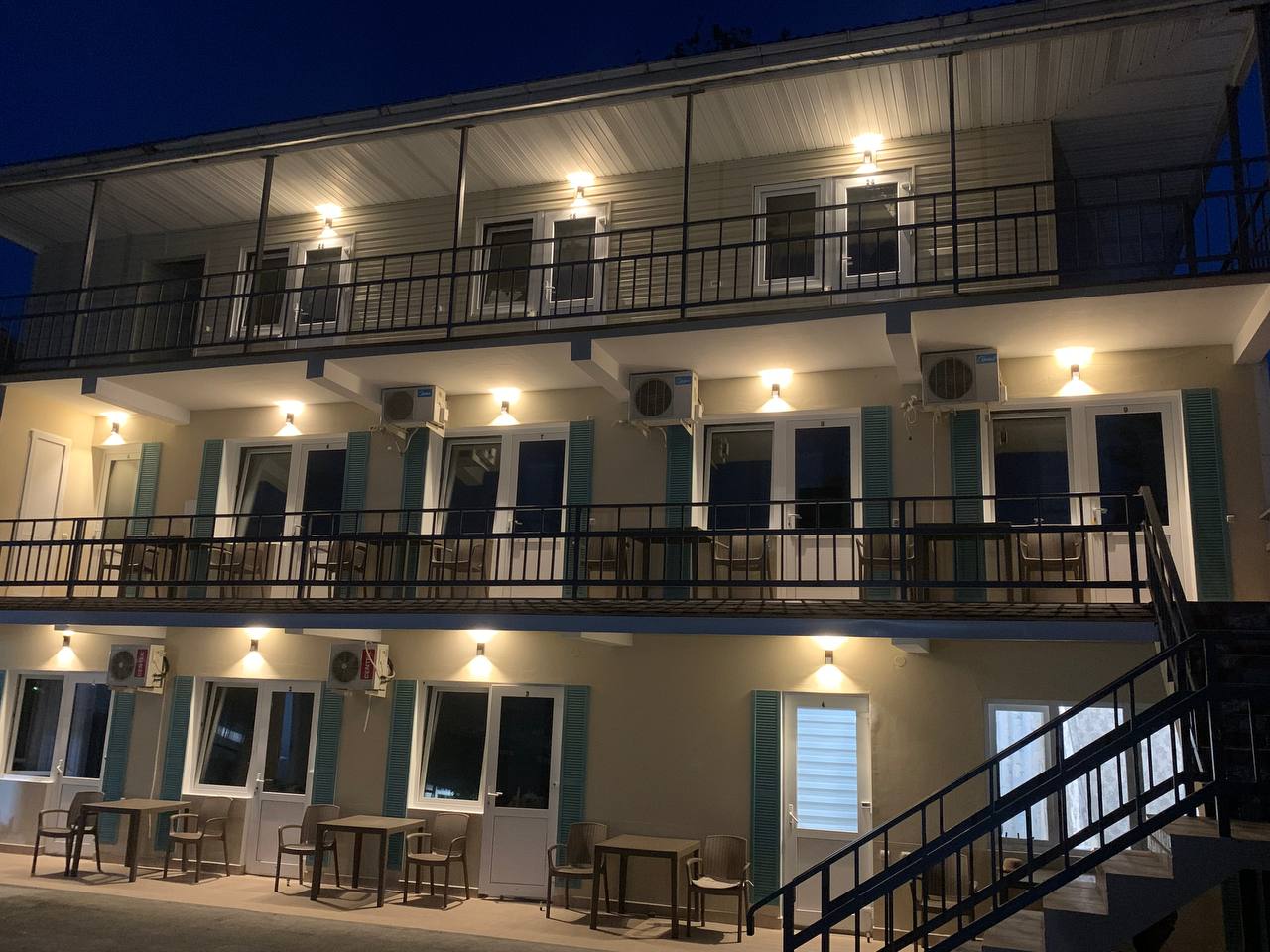 Фото отеля 1