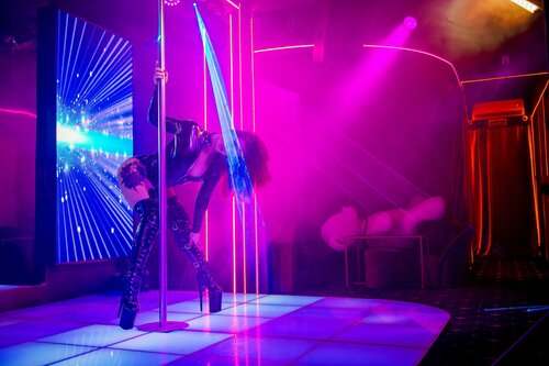 Әкесі мен кішкентай қызы секс туралы бейне