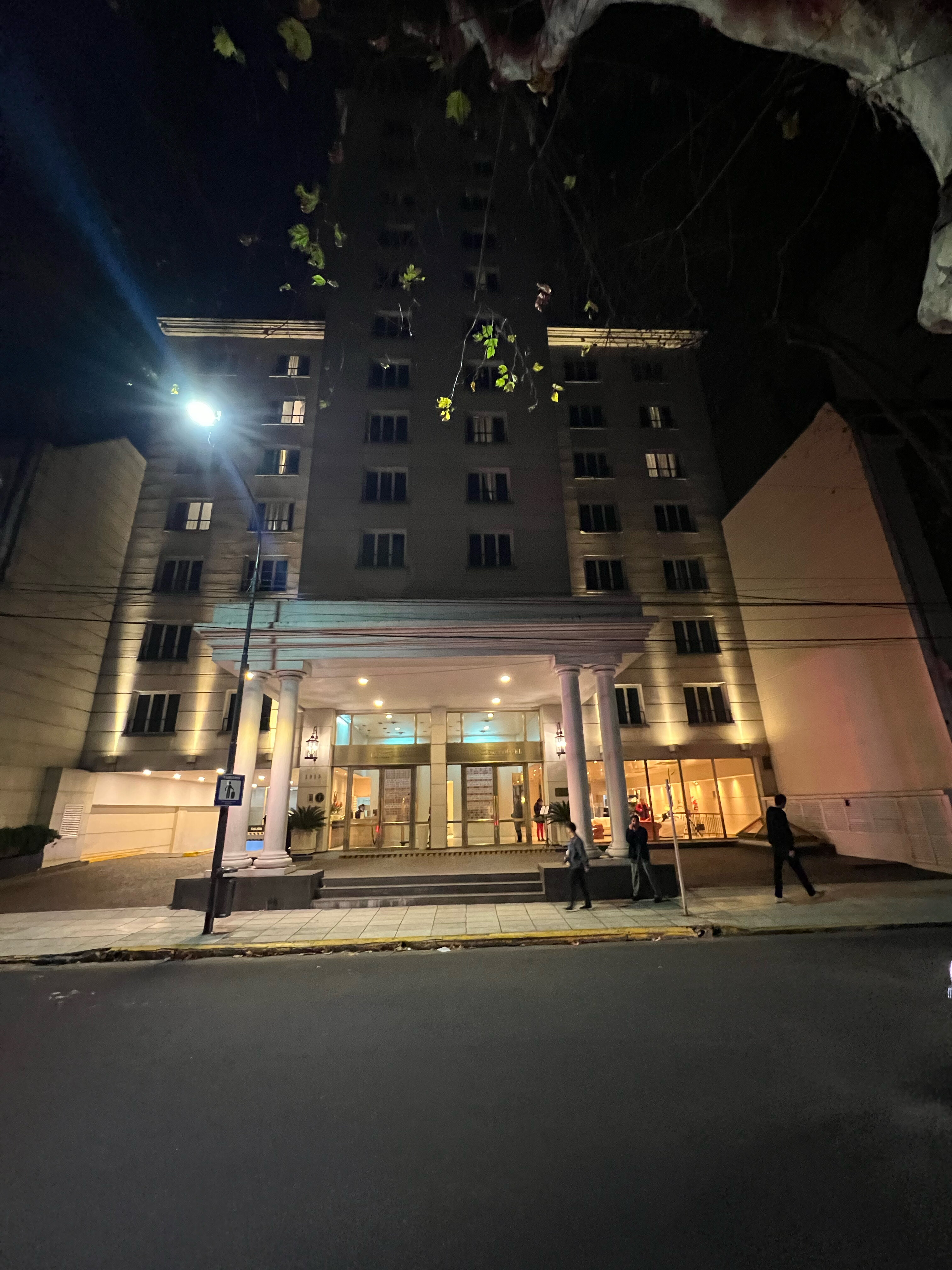 Фото Loi Suites Recoleta Hotel