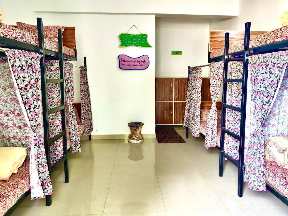 Фото Hipostel Bir - Hostel