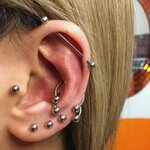 Але Пирсинг Тут (ulitsa Frantsiska Skoriny, 38) ، صالون تجميل