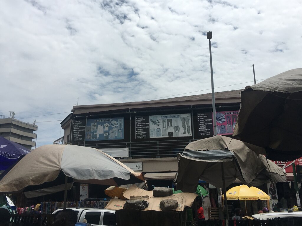 Clothing store Seven Pages, Accra, photo