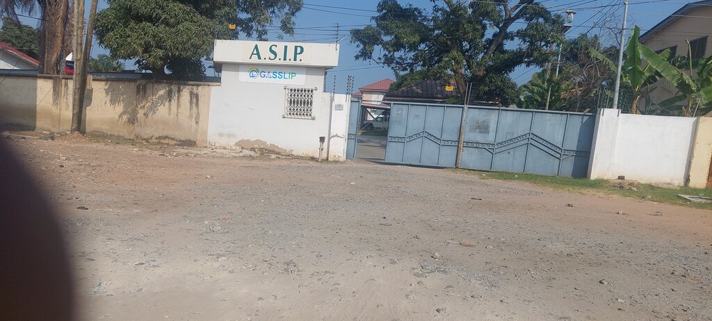Sanitary epidemiological service Gasslip, Accra, photo