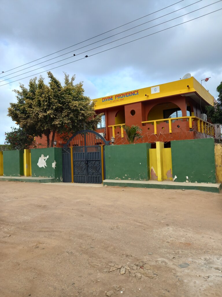 Housing complex Divine providence, Accra, photo