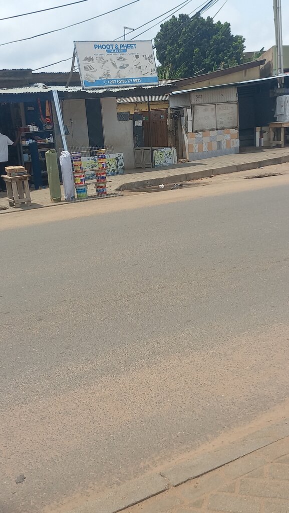 Shoe materials and accessories Phoot & Pheet, Accra, photo