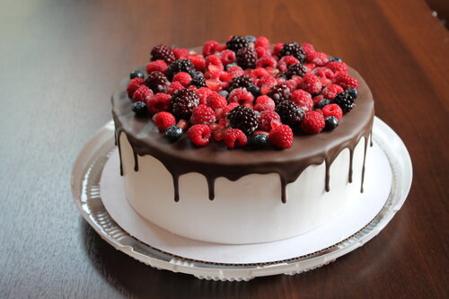 Дик бейнеге тартылды