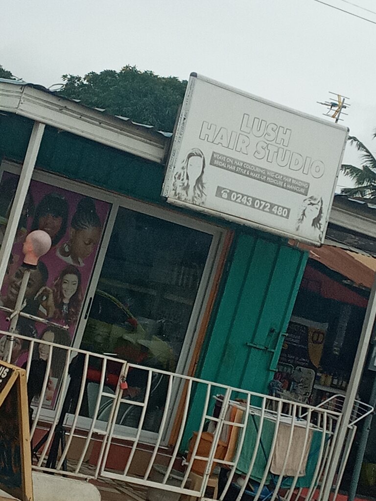 Beauty salon Lush hair studio, Accra, photo