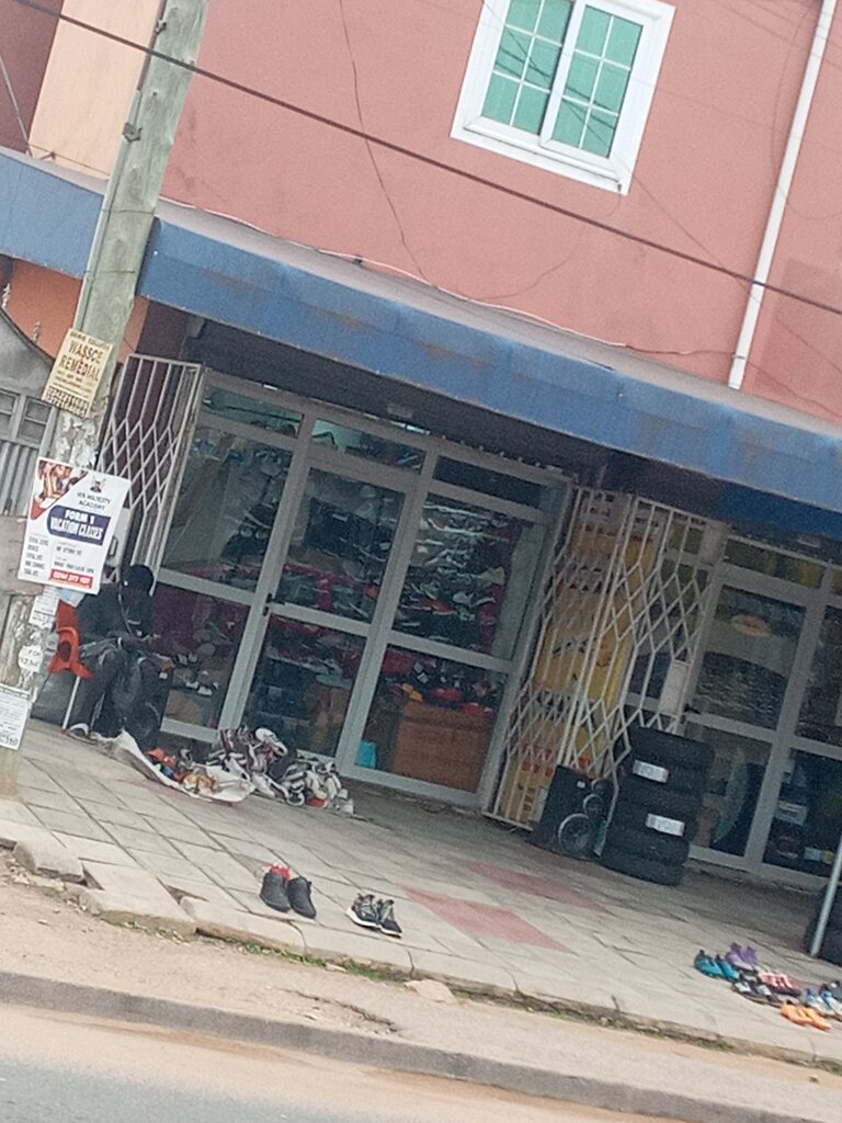 Shoe store Kojo Shoes Ghana, Accra, photo