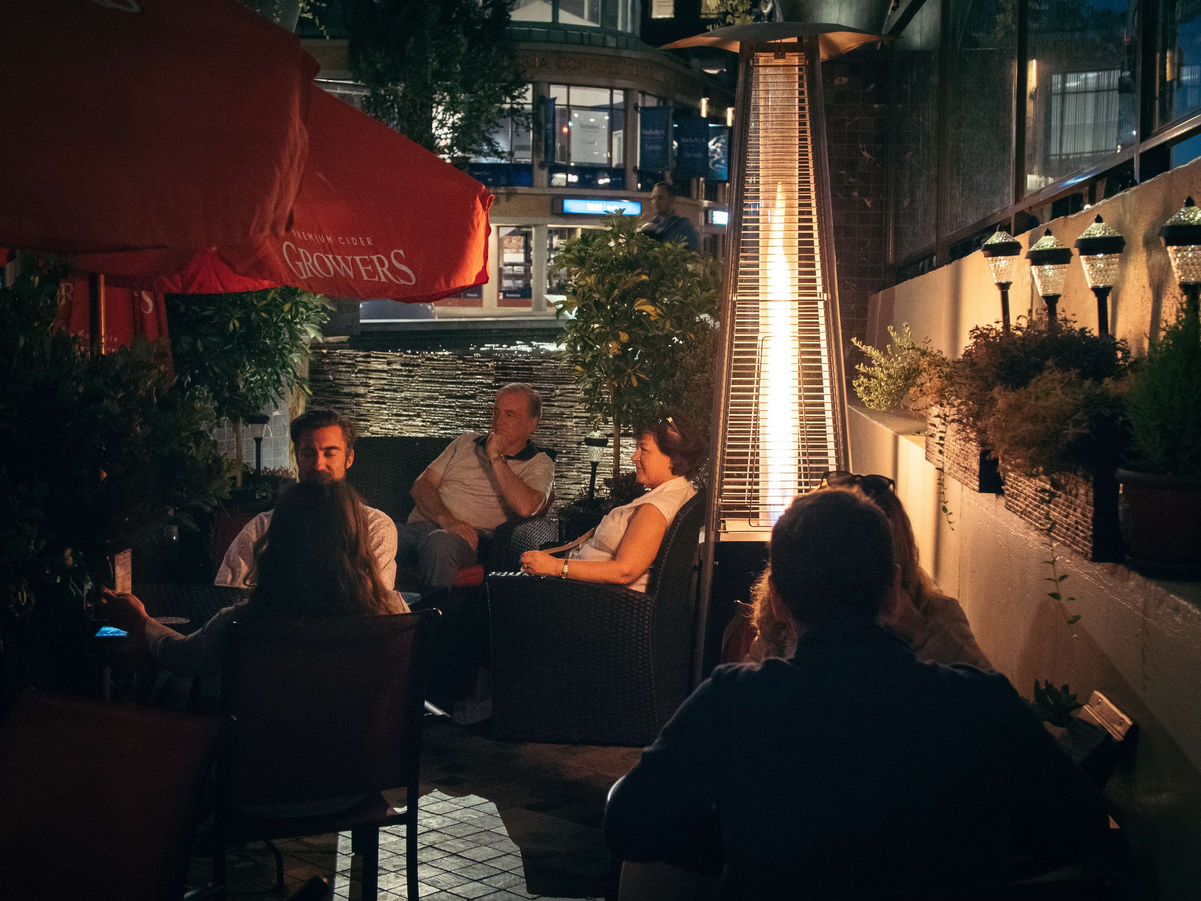 Фото DoubleTree by Hilton Hotel & Suites Victoria