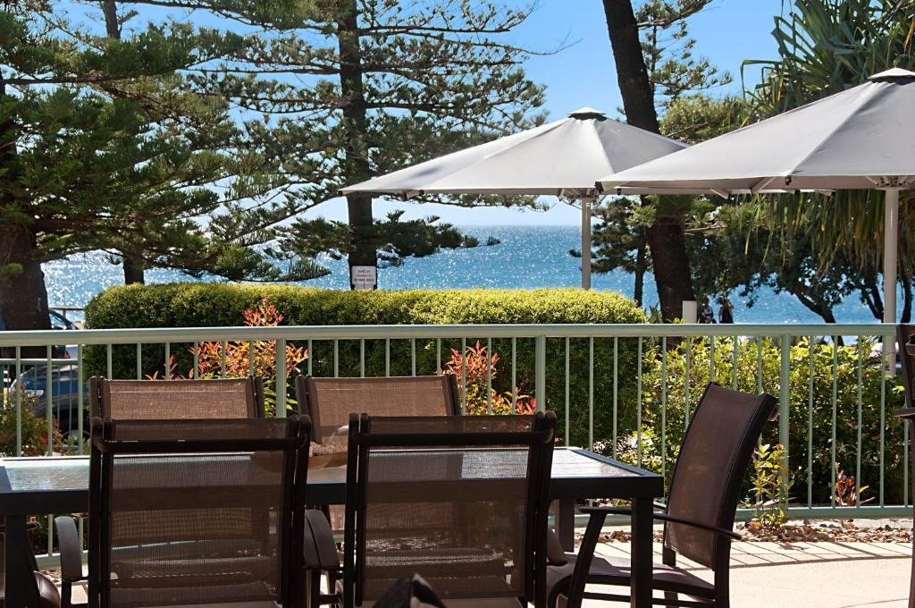 Фото Norfolks on Moffat Beach