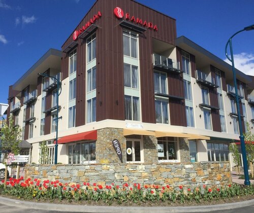 Гостиница Ramada Hotel & Suites Queenstown Remarkables Park в Куинстауне