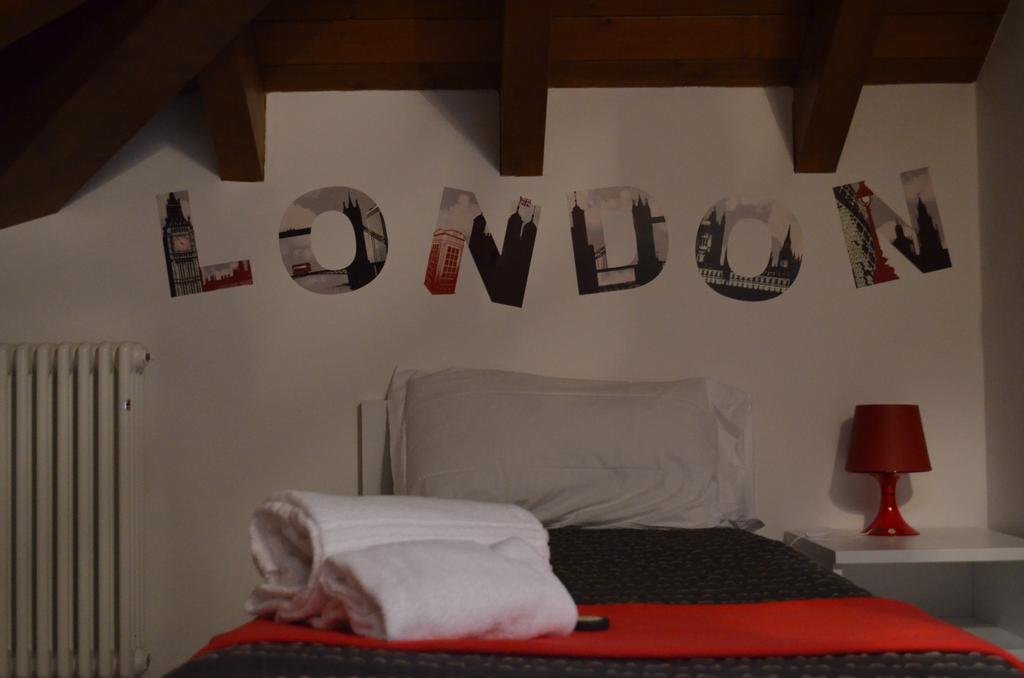 Фото My Room Center Station