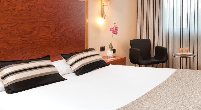 Фото Exe Plaza Delicias