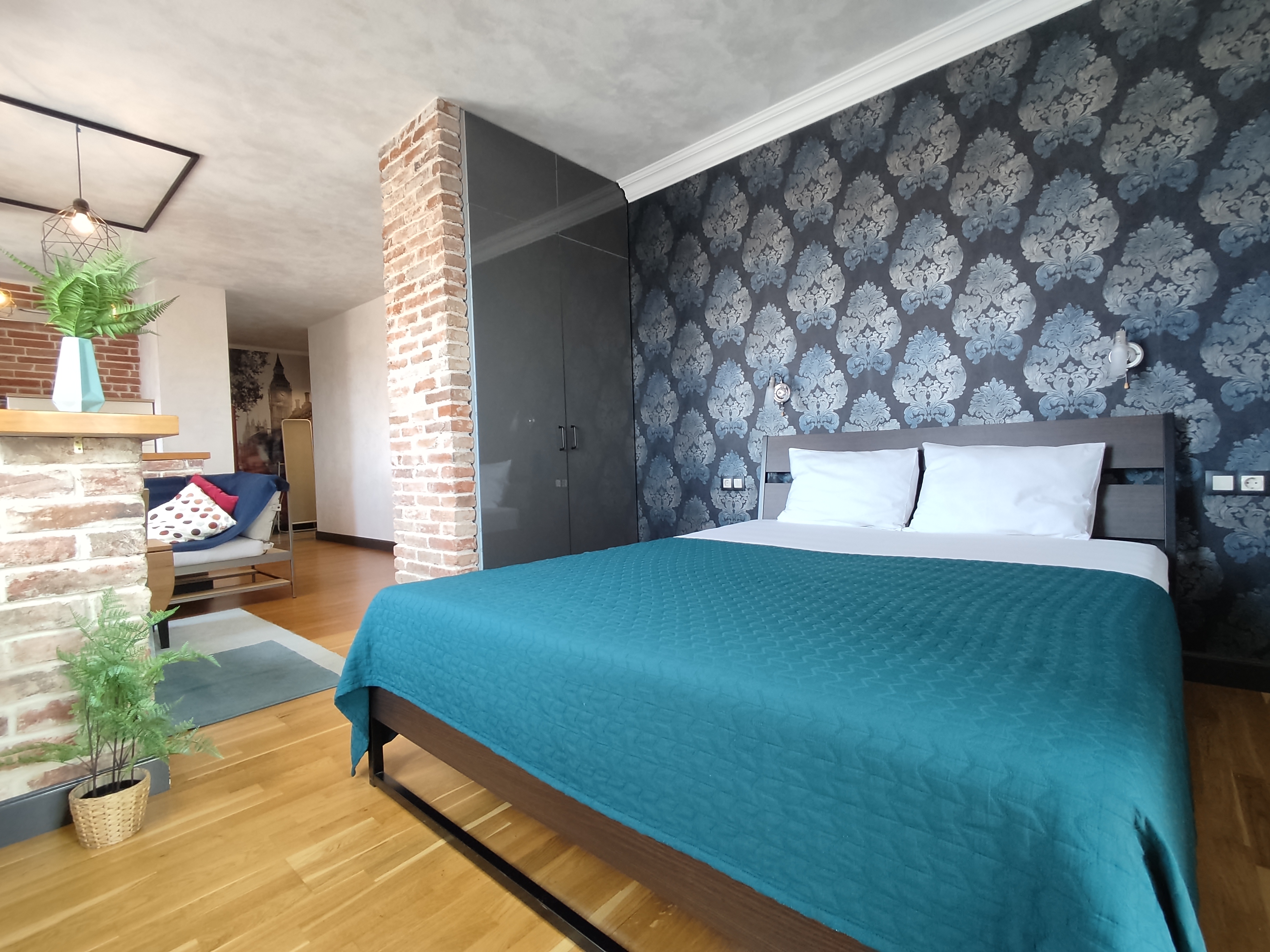 Фото отеля 1