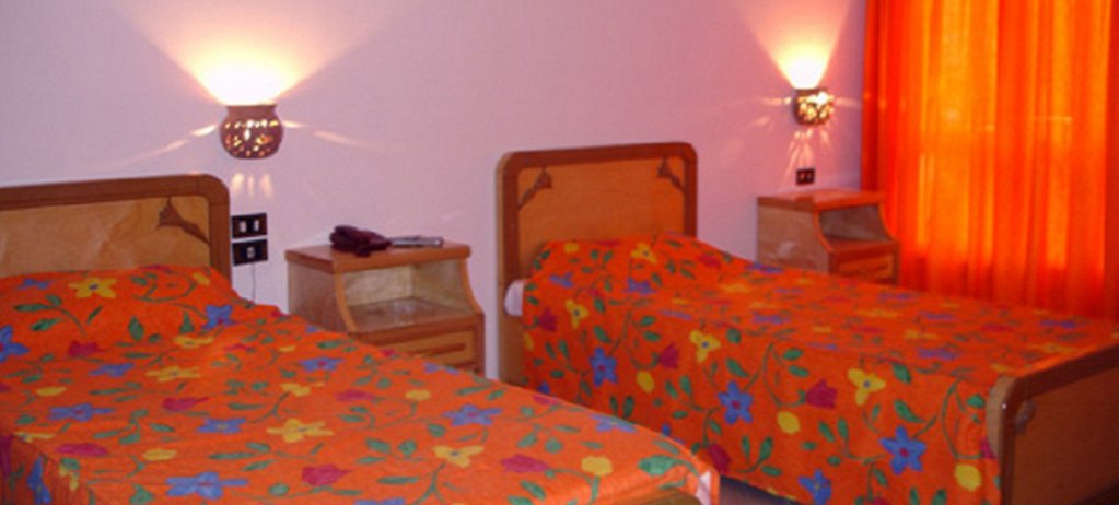 Фото Golden Rose Hotel