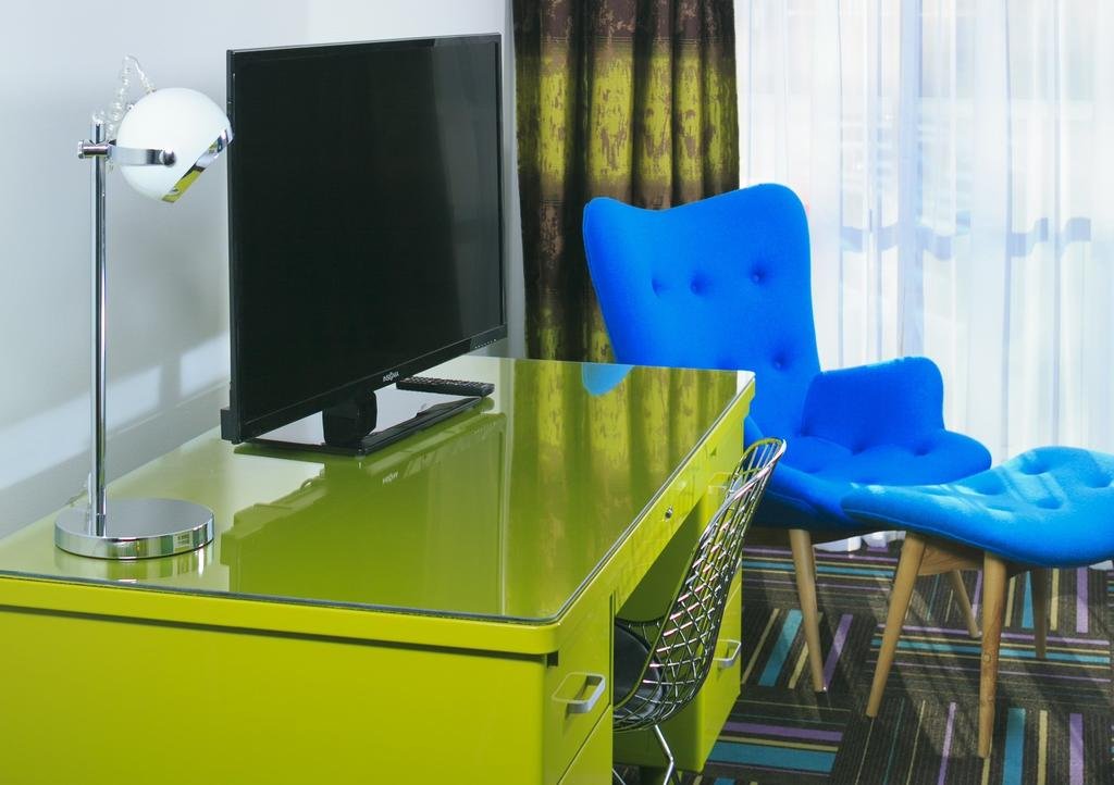 Фото Hotel Zed Kelowna