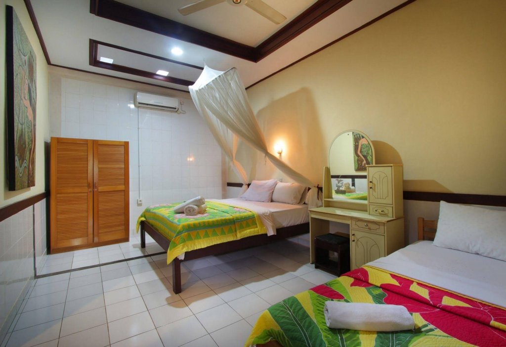 Фото Hotel Jati and Home Stay