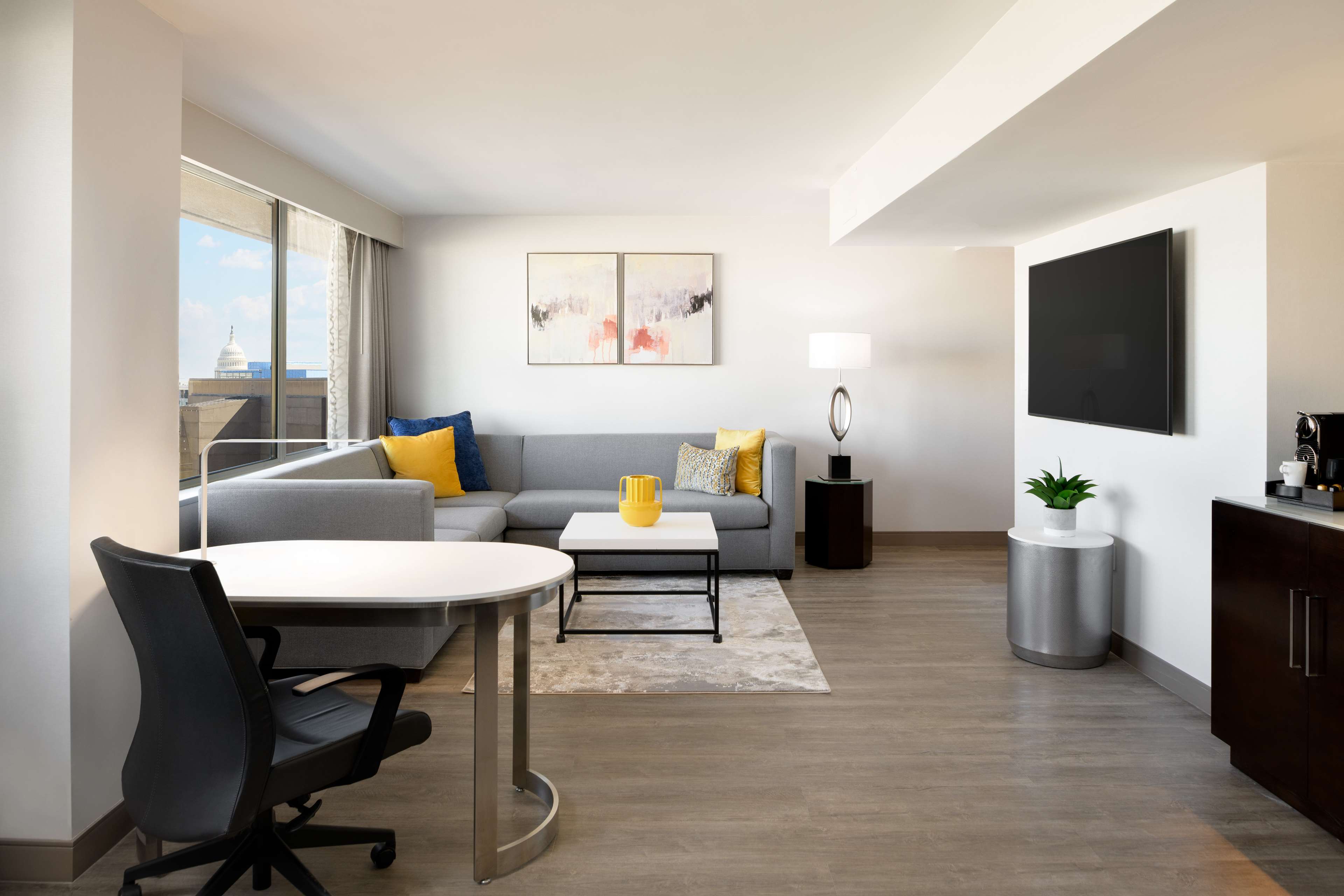 Фото Hilton Washington DC National Mall The Wharf