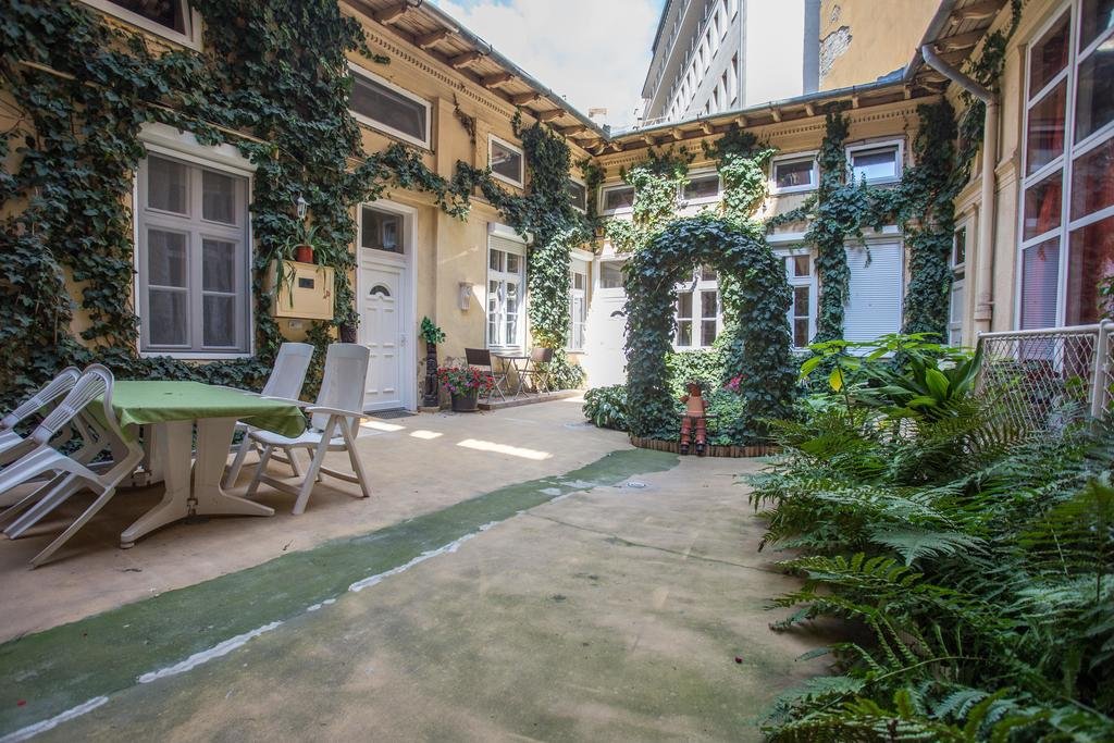 Фото Oasis Guest House Budapest