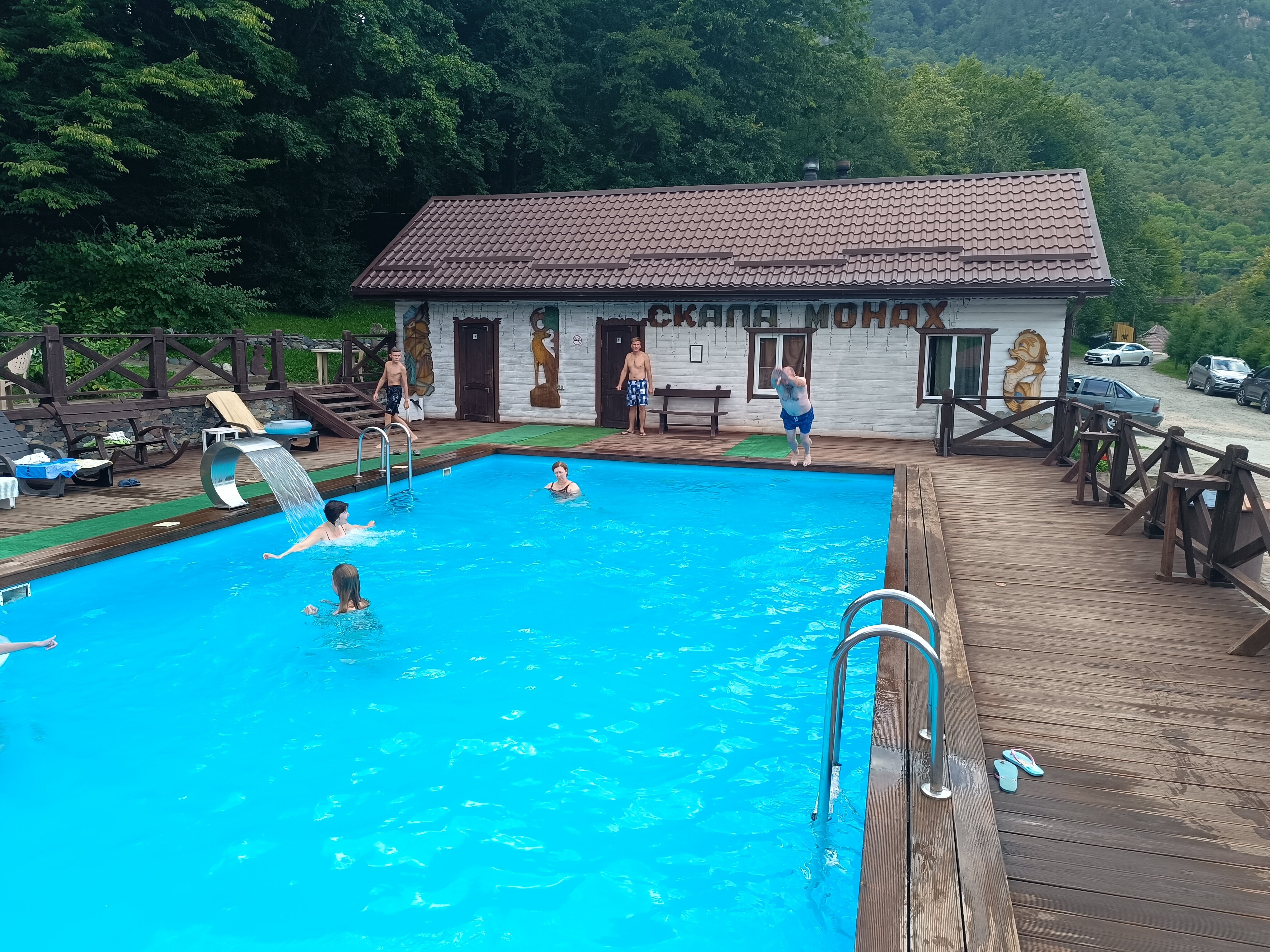 Фото Скала Монах