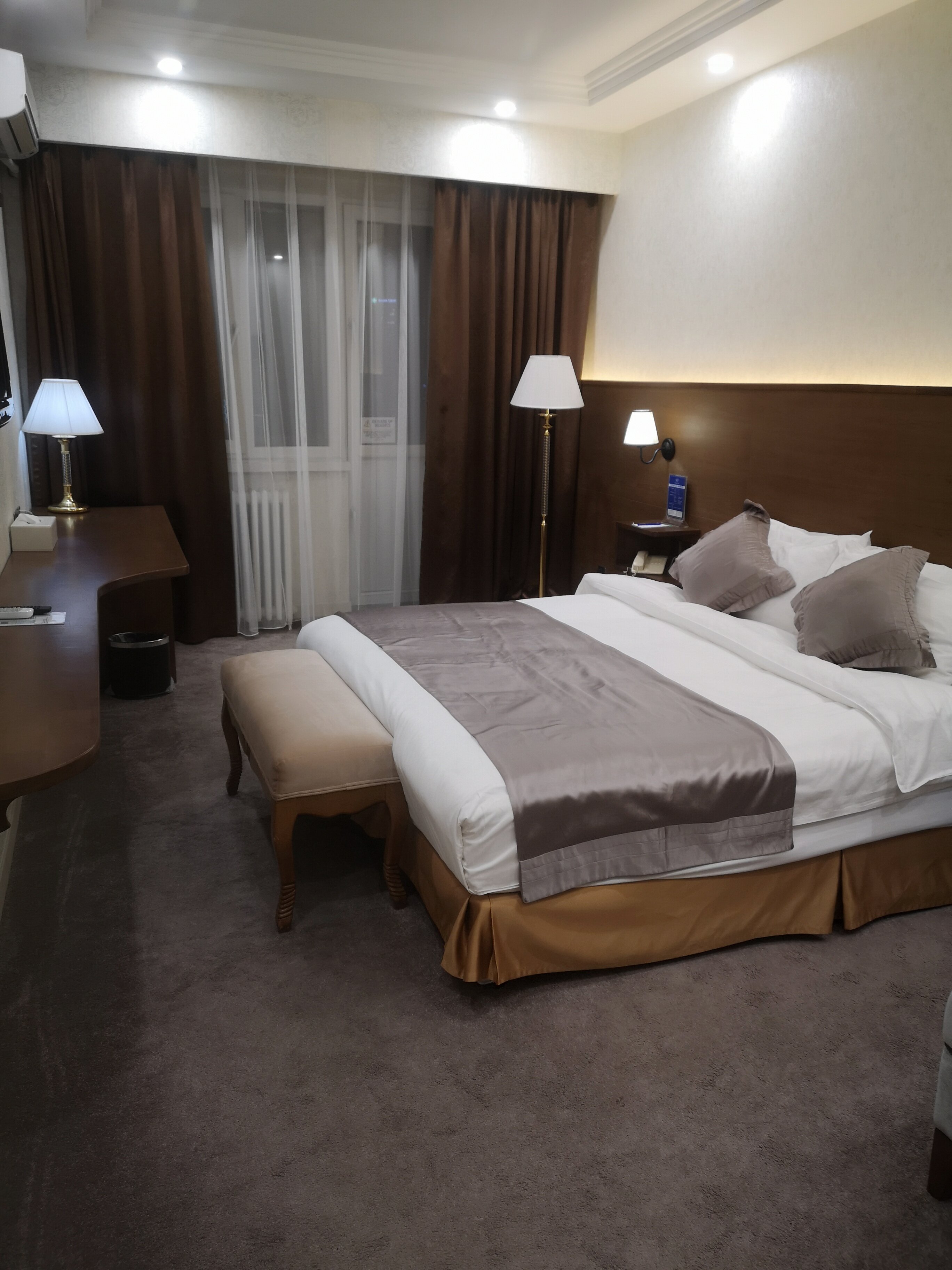 Фото Bayangol Hotel