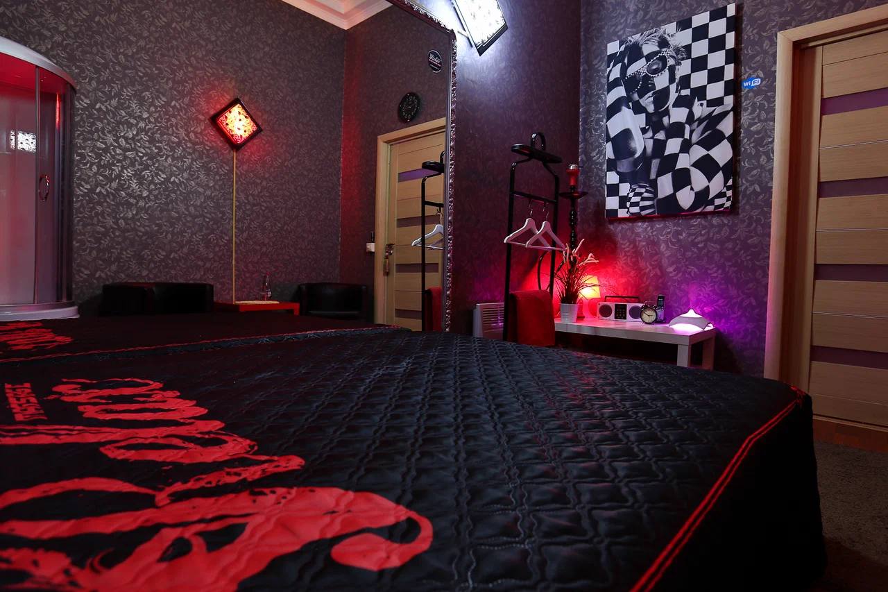 Еркектердің үлкен мүшесі және анальді фотосуреттері бар порно