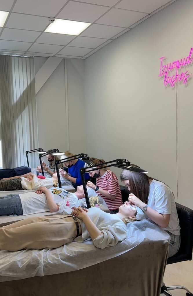 Gözəllik salonları üçün ustaların təlimi Izumrud lashes, Moskva, foto