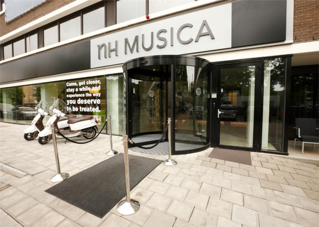 Фото Nh Amsterdam Zuid