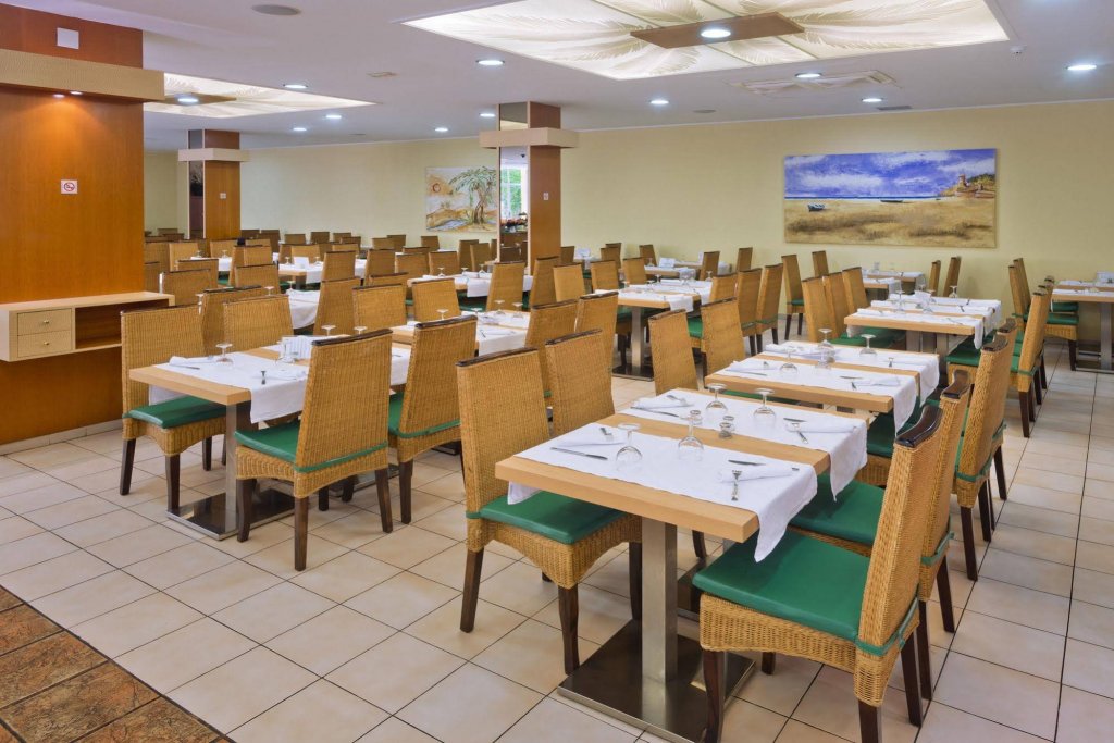 Фото Hotel Ght Oasis Tossa & SPA