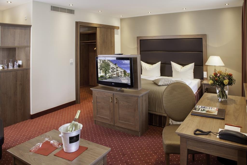 Фото Hotel Kaiserhof Victoria