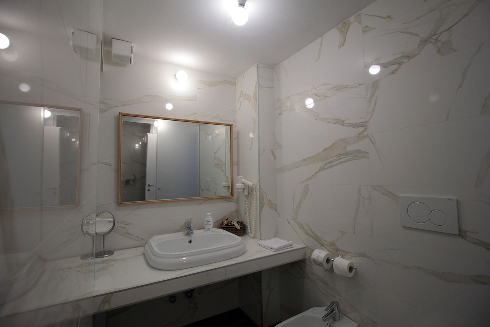 Фото Antica Locanda dei Mercanti Hotel