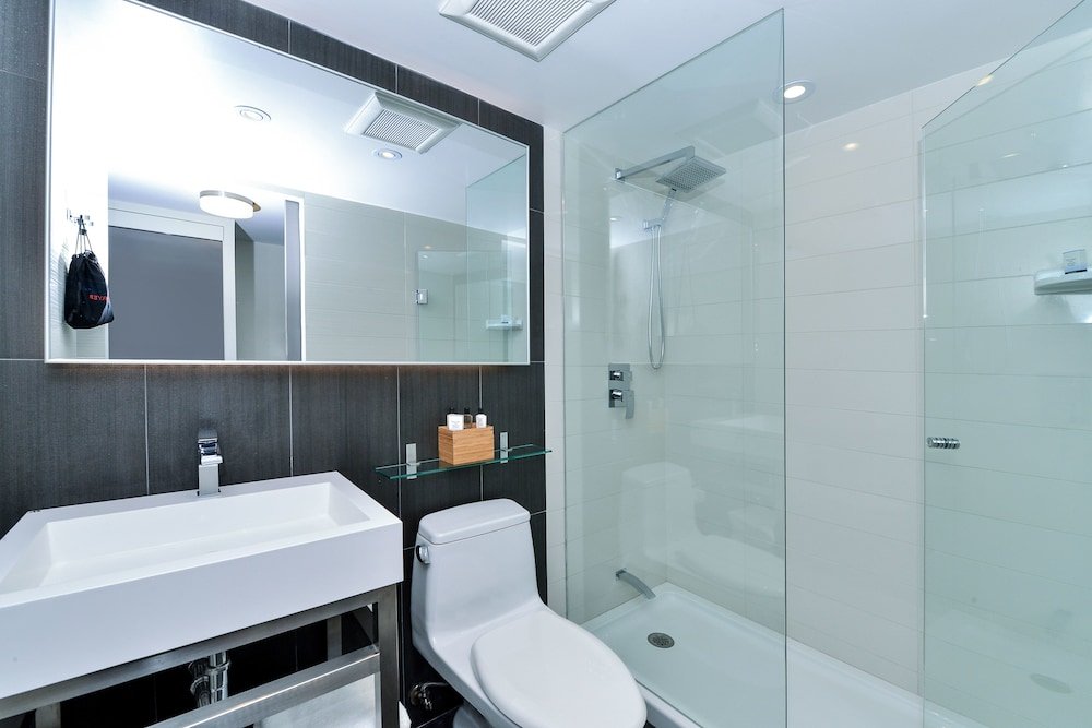 Фото The Saint James Hotel, An Ascend Hotel Collection Member