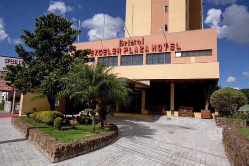 Внешний вид отеля Bristol Exceler Plaza Hotel в Кампу-Гранди, фото 1