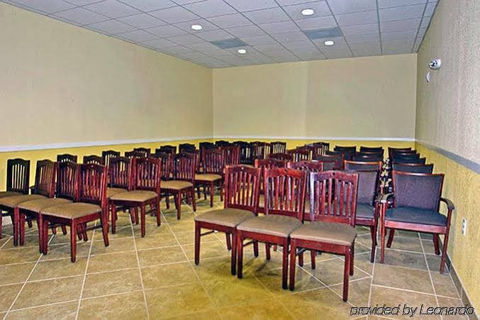 Фото Motel 6 New Orleans - Near Downtown