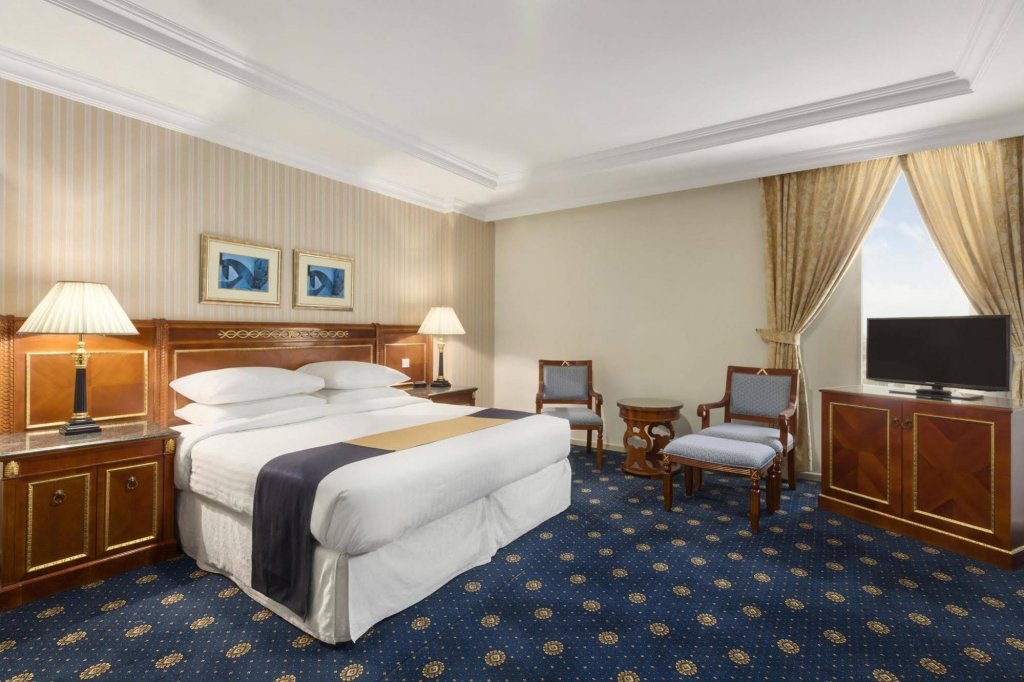 Фото Ramada Al Qassim Hotel And Suites